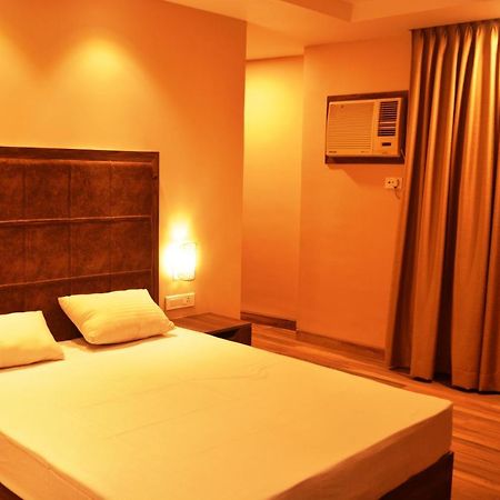 I-Towne' - A Unit Of Hotel Shivam International Deoghar Kültér fotó