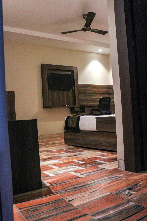I-Towne' - A Unit Of Hotel Shivam International Deoghar Kültér fotó