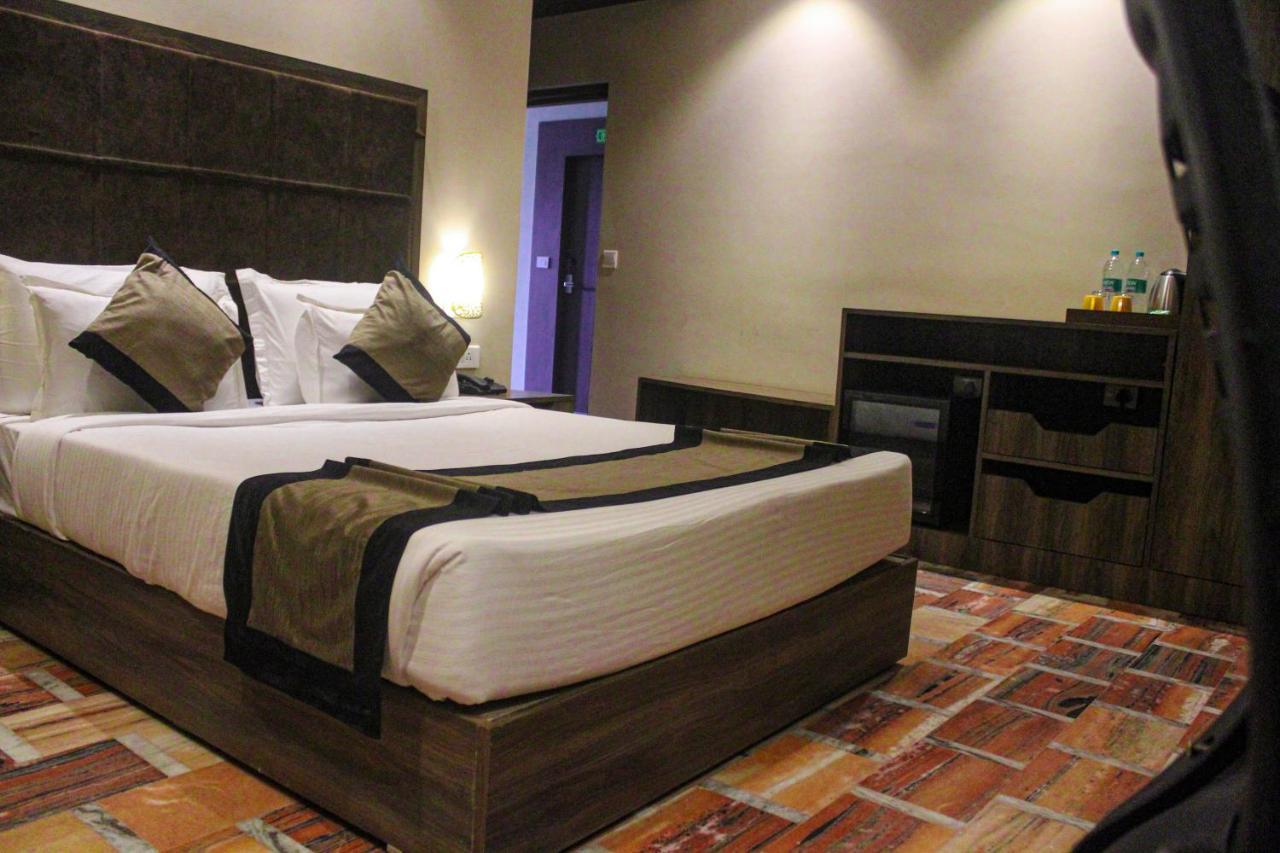 I-Towne' - A Unit Of Hotel Shivam International Deoghar Kültér fotó